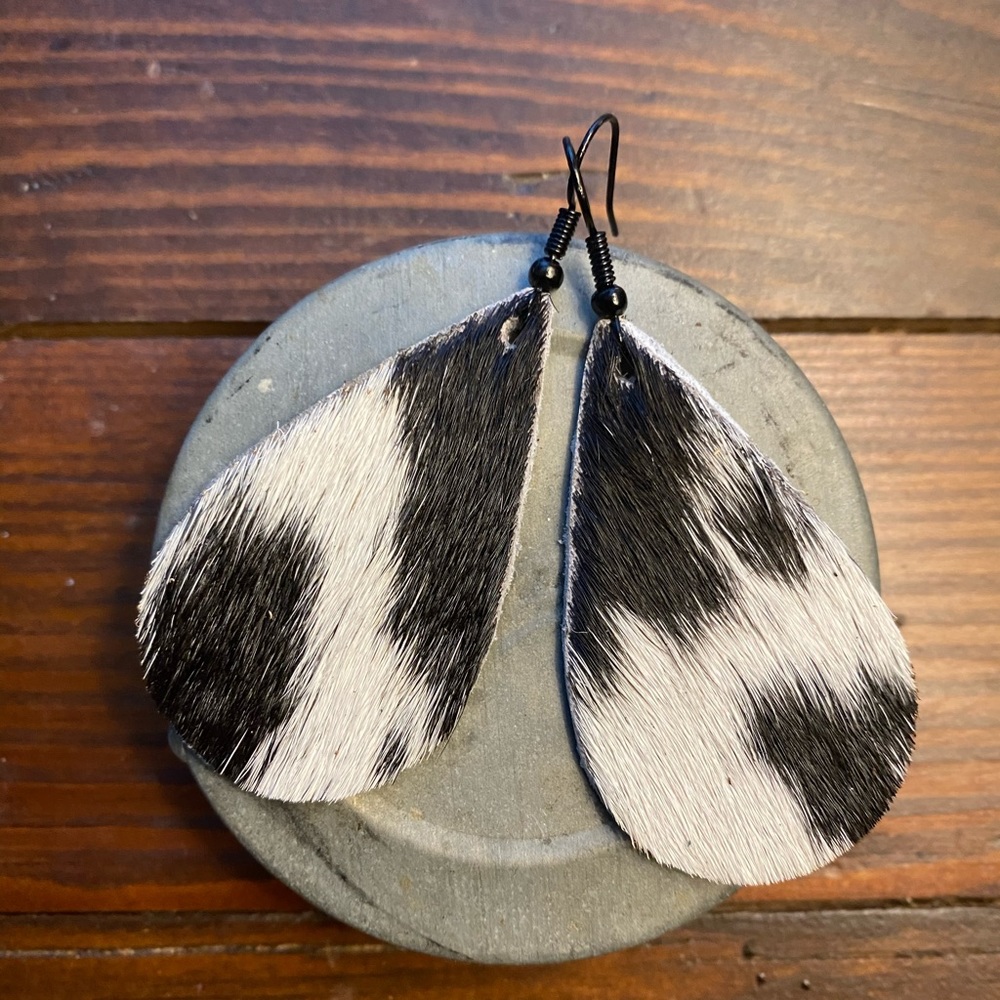 Cowhide earrings, black and white, hair on hide, wrangler southwestern gift - Picture 1 of 6